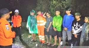 13 Pendaki Alami Hipotermia Dievakuasi dari Gunung Simalopu