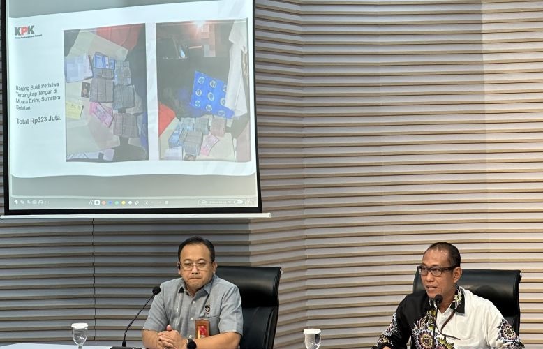KPK Rinci Barang Bukti Kasu...