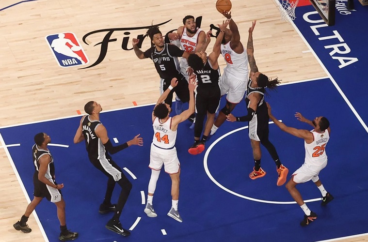 New York Knicks Menang Dramatis, Selangkah Lagi Juara NBA
