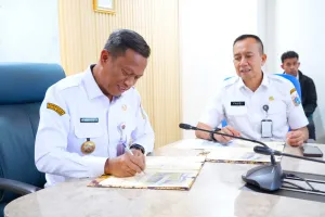 Pemkot Jakarta Timur Terima...