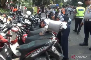 Ratusan Motor Terjaring Ope...