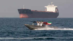 Selat Hormuz Kembali Ditutu...