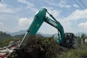 Tiga Ekskavator Baru Disiap...