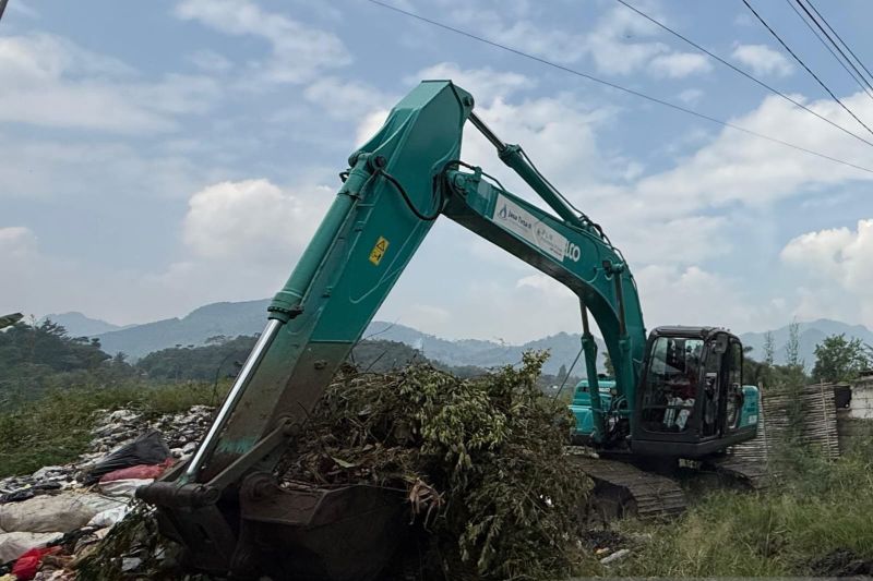 Tiga Ekskavator Baru Disiapkan, Satgas Citarum Diperkuat ...