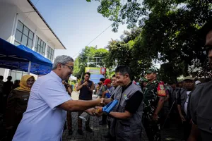 Wali Kota: Warga Bandung An...
