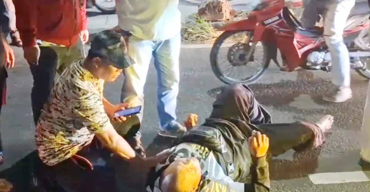 Insiden Tabrakan Adu Banteng Dua Motor Terjadi di Cipinan...