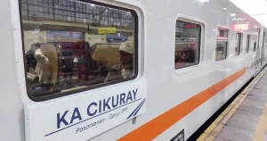 Kereta Api Cikuray Ini Jadwal, Rute, dan Harga Tiketnya! 