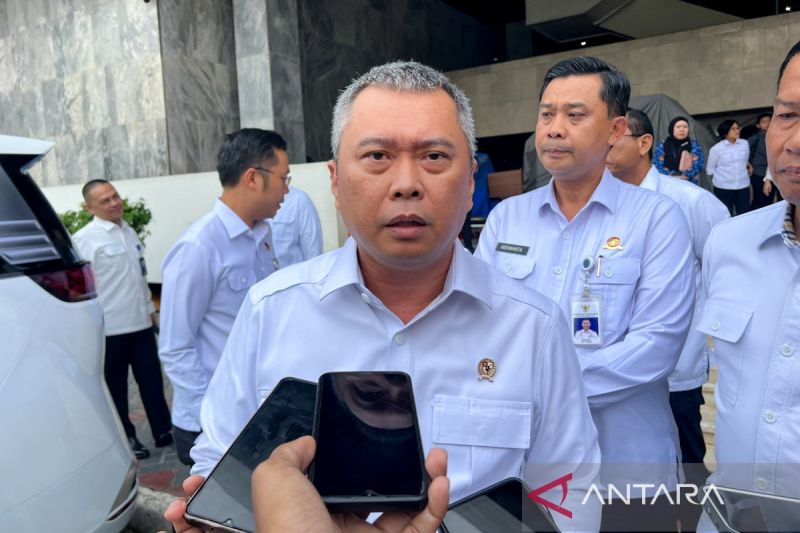 Pemerintah Targetkan Jaringan Kereta Api Nasional Mencapa...