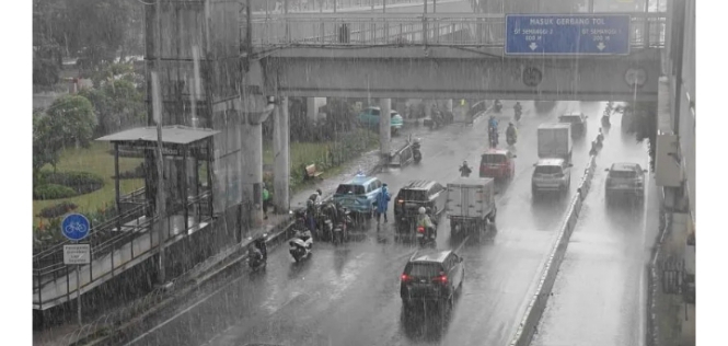 Prakiraan Cuaca BMKG: Mayoritas Wilayah RI Berawan hingga...
