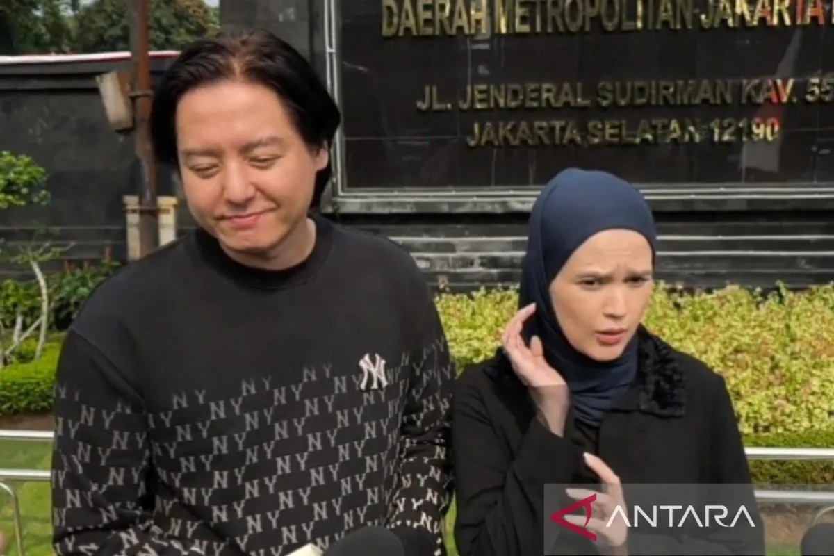 Roger Danuarta dan Cut Meyriska Terseret Kasus Travel Umrah Hanania Group