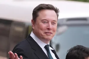 Saham SpaceX Meroket, Elon Musk Jadi Triliuner Pertama di Dunia