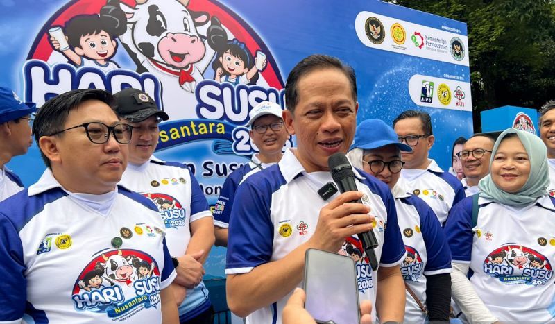 75 Persen Susu Masih Dipasok dari Luar Negeri, Wamenko Pa...