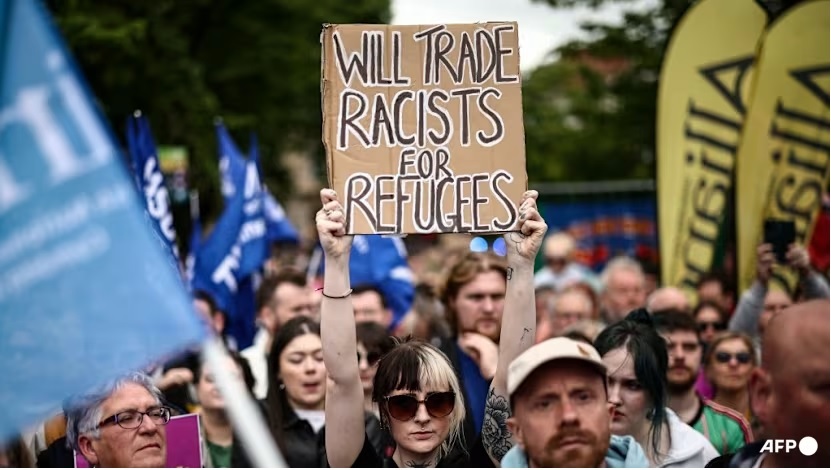 Belfast Bersatu Lawan Rasisme, Ribuan Orang Gelar Aksi Damai di Tengah Ketegangan