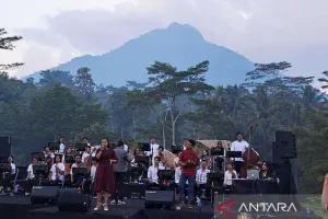 Festival Suar Menyajikan Cerita Rakyat ke Wahana Musik Orkestra