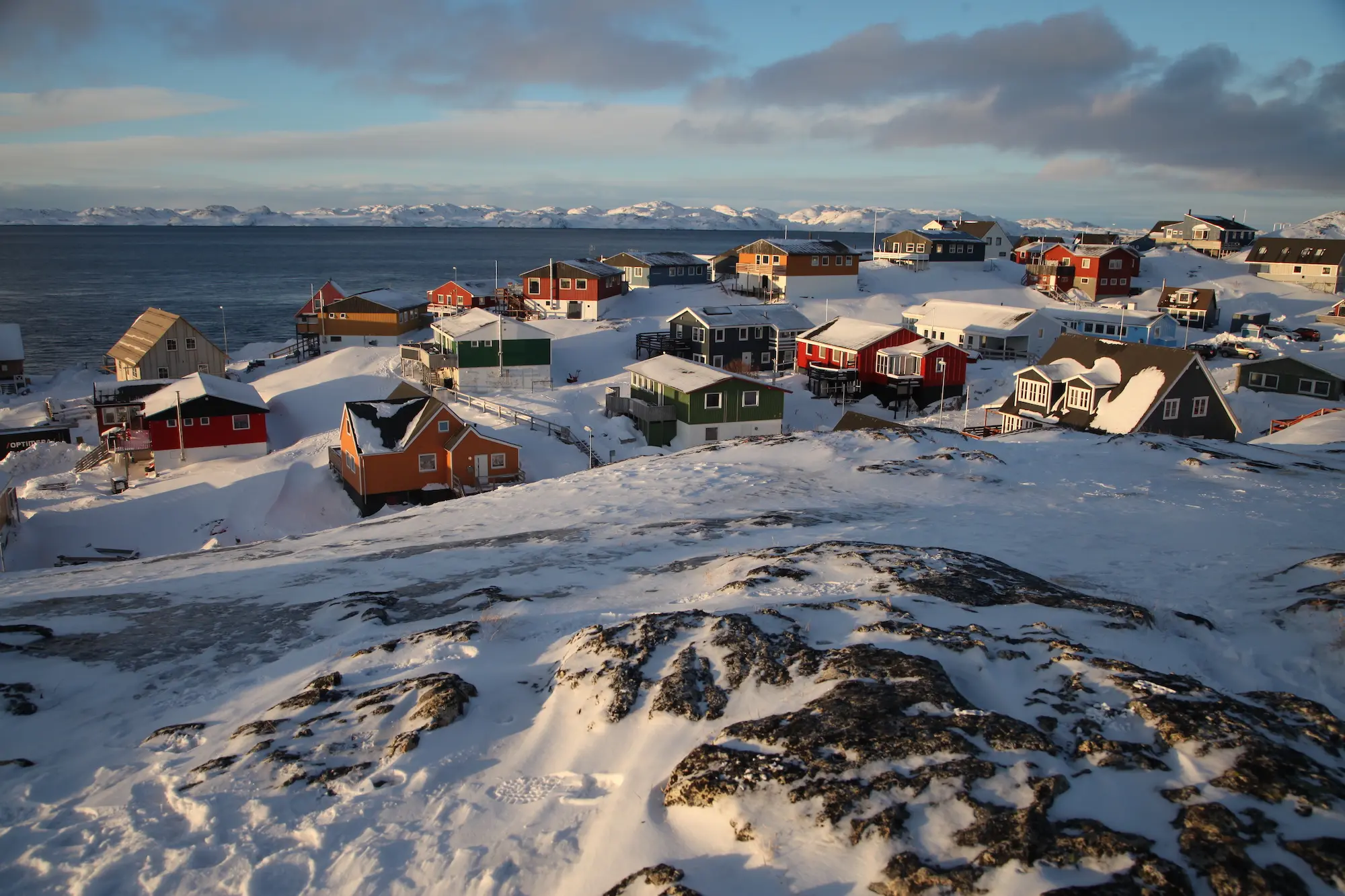Geliat Energi Bersih: Jepang Studi Logam Tanah Jarang Greenland