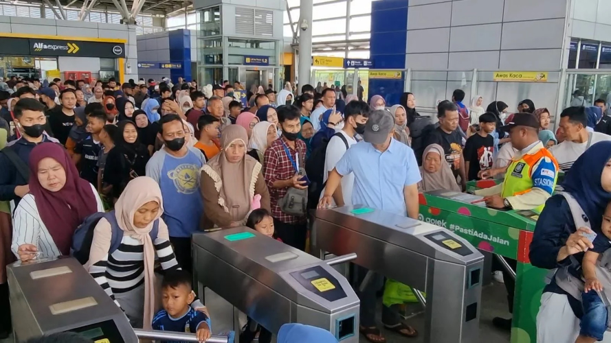 Kereta Listrik KAI Group Angkut 166,15 Juta Orang
