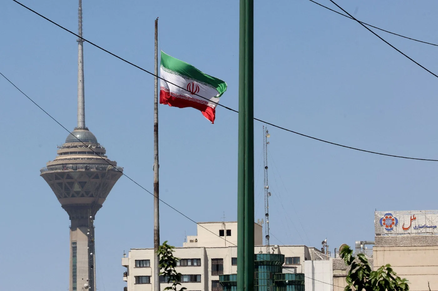 Pecah Rekor Ketegangan: Kesepakatan Damai AS-Iran Belum P...