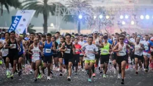 Puluhan Ribu Orang Ikuti Lomba Lari Jakarta Internasional Maraton