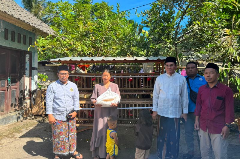 Santri Korban Kebakaran di Lombok Tengah dapat Bantuan Ek...