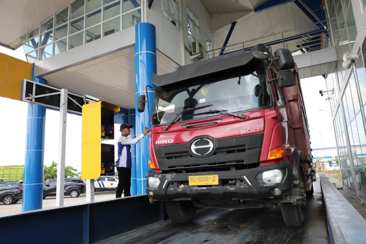 Kemenhub Ungkap Tingkat Kepatuhan Angkutan Barang Capai 7...