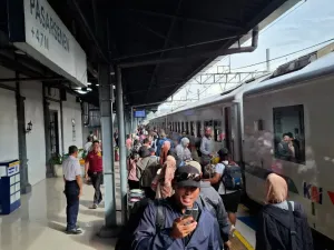 PT KAI: KA Dharmawangsa Ang...