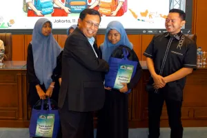 Sinergi Komunitas Pers dan BUMN, KWP Bersama BNI Sukseskan Gerakan Peduli Pendidikan.