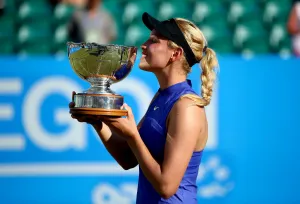 Vekic Akhiri Puasa Gelar Ti...