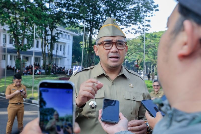 Kota Bandung dan Kotawaring...