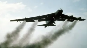Pesawat Pembom Nuklir B-52 ...