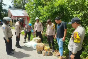 Polisi Amankan 200 Liter Mi...