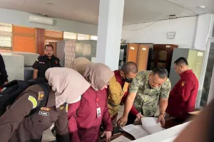 Dugaan Korupsi Pengadaan Perpustakaan Digital, Penyidik Kejati Sulsel Geledah Kantor Dinas Pendidikan.