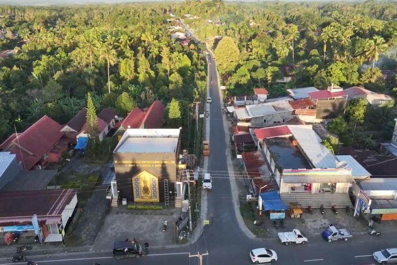 Gubernur Sulsel: Jalan Tanaberu-Tanete-Kajang Jadi Jalur ...