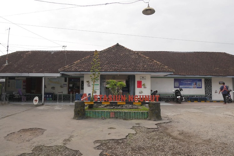 PT KAI: Volume Penumpang Stasiun Ngunut Meningkat 11,73 P...