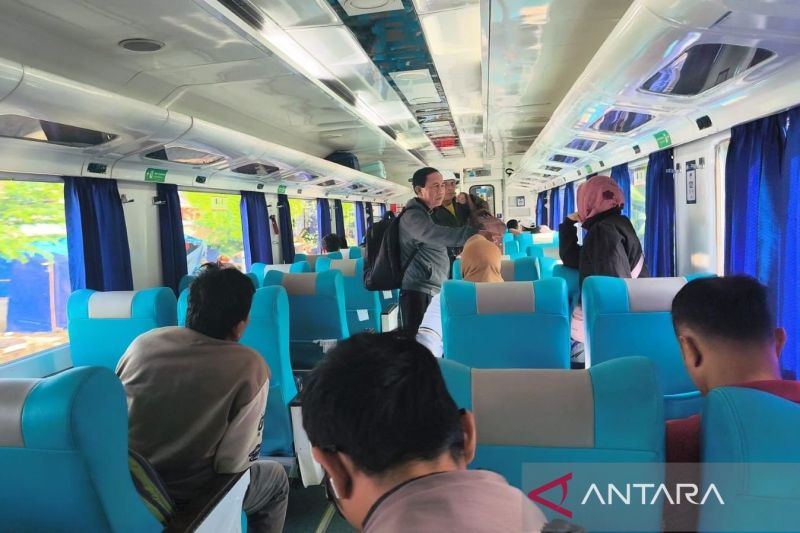 Stasiun Cepu Catat 8.764 Penumpang saat libur Tahun Baru ...