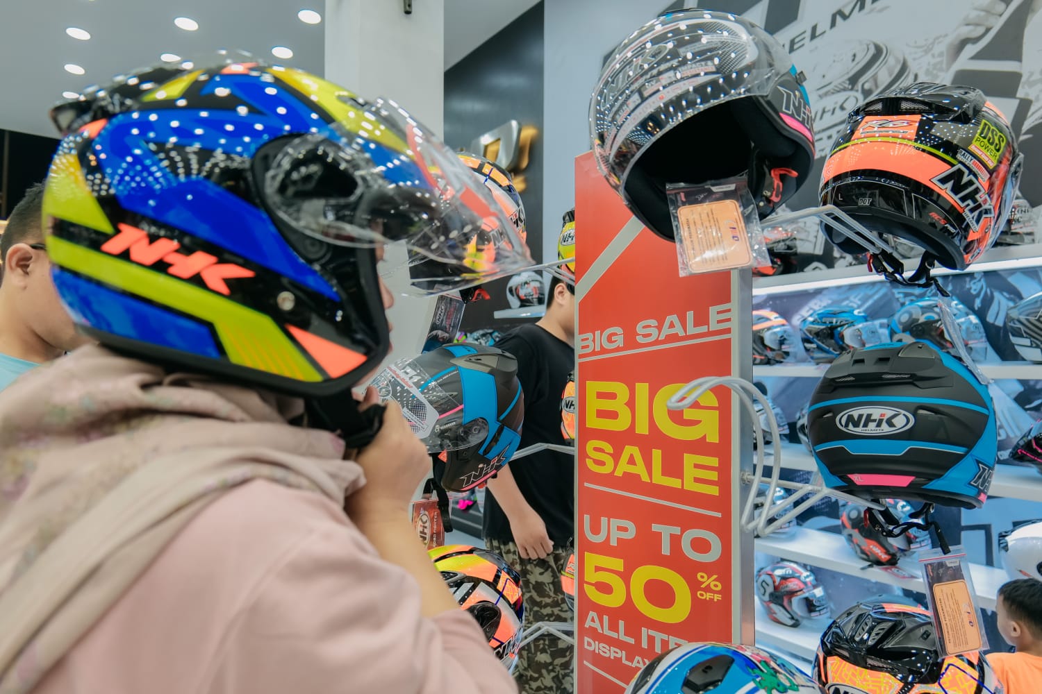 Jakarta Fair 2026 Banjir Diskon Helm hingga 50 Persen, In...