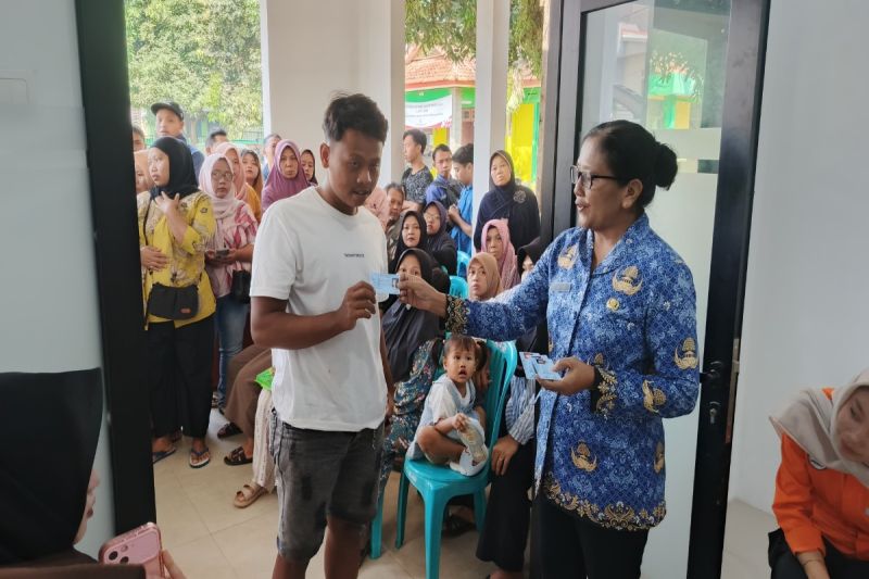 Pemkab Batang Luncurkan Bus Layanan Adminduk Keliling, Ur...