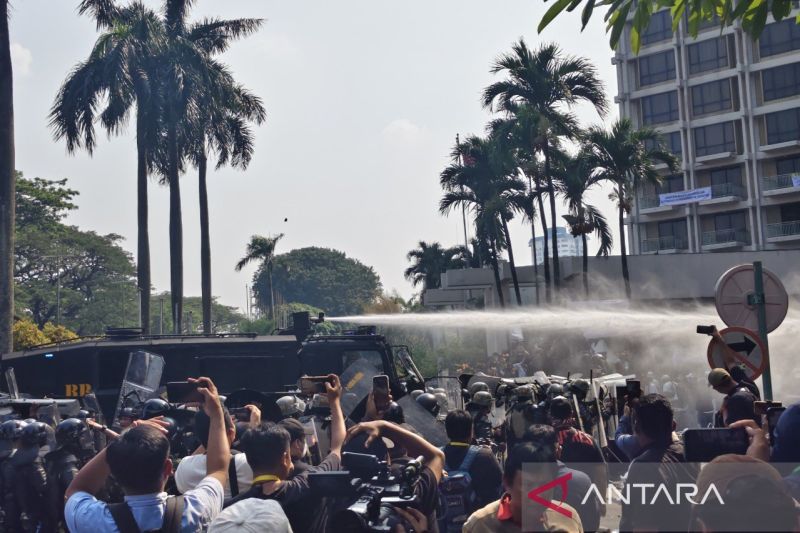 PN Jakarta Pusat Eksekusi Lahan Eks Hotel Sultan, Pengosongan Dibantu TNI dan Polri.