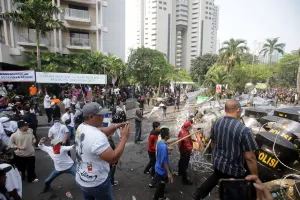 PN Jakarta Pusat Eksekusi Lahan Eks Hotel Sultan, Pengosongan Dibantu TNI dan Polri.