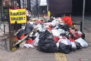 Sudin LH Jaksel: Buang Sampah Sembarangan Bisa Kena Denda Rp500 Ribu