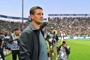 Inter Milan Perpanjang Kontrak Pelatih Cristian Chivu hingga 2028