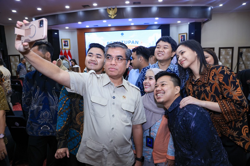 Menaker Dorong Peserta MagangHub Batch III Raih Sertifika...
