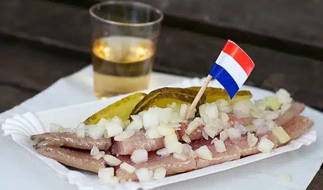 Hidangan Ikan Herring, "Sas...