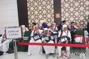 Debarkasi Hasanuddin Makassar Melayani 1.949 Jamaah Haji Lansia