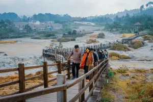 Jelang Liburan Sekolah, Wamenpar Minta Pelaku Wisata Gunung Dieng Bersiap-siap