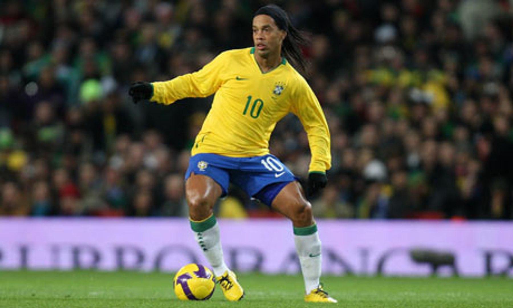 Ronaldinho Kembali dari Masa Pensiun, Gabung Klub Divisi ...