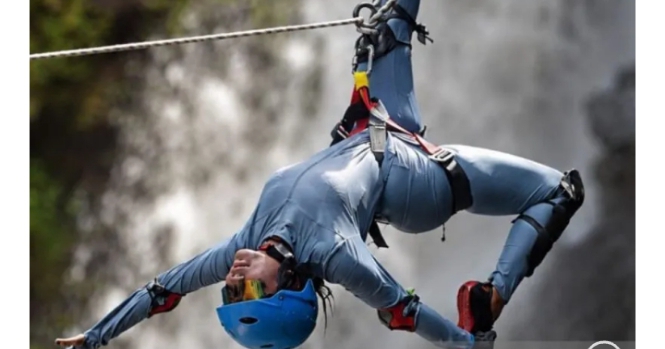 Seru! Wisata Canyoneering Mulai Hit di Air Terjun Sisundu...