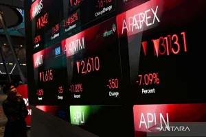 Dibuka Menguat, IHSG Hari Ini Diprediksi Datar Seiring Pasar Cermati Sentimen Domestik-Global