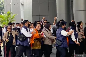 Keluar dari RS Polri, Kuasa Hukum Minta Roy Suryo Tak Ditahan 
