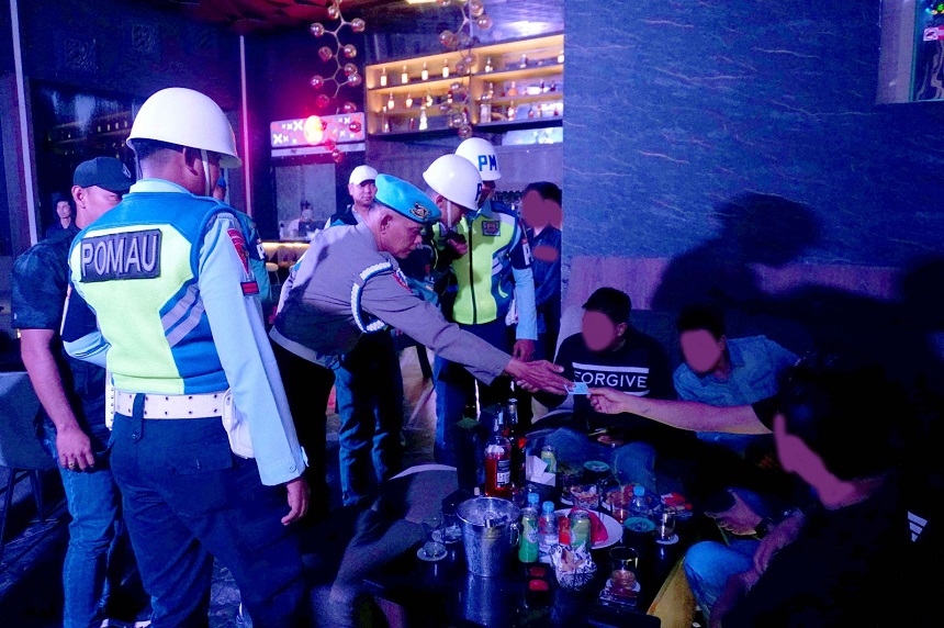 Pomau Lanud Sjamsudin Noor Bersama Polri Gelar Razia THM, Tegakkan Disiplin dan Jaga Marwah Institusi.
