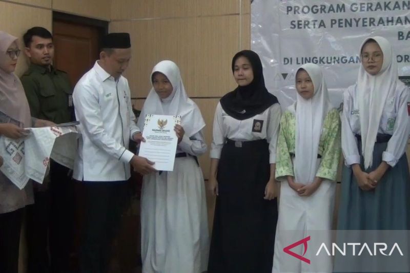 118 Ijazah Siswa dari 11 Madrasah Ditebus, Pemkot Jakbar ...